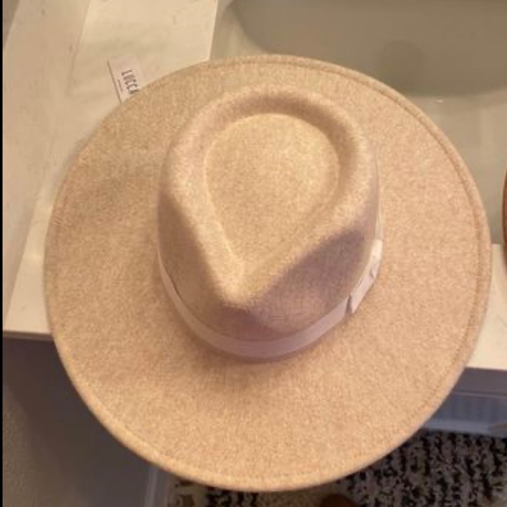 Lucca brand hat
Cream color 
Brand new with tags, adjustable band